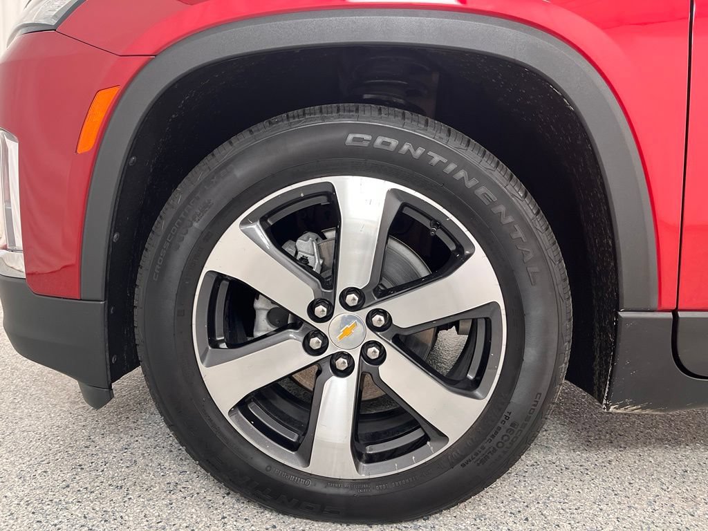 Used 2023 Chevrolet Traverse LT w/ LT Premium Package AWD/4WD image 32