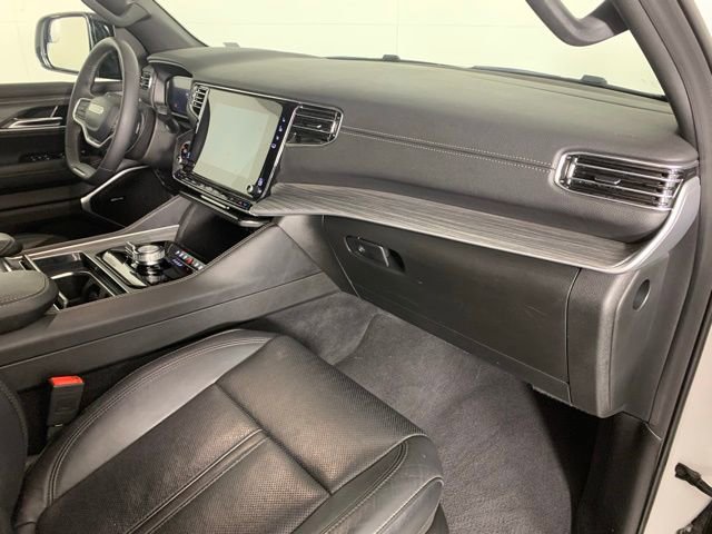 Used 2024 Jeep Wagoneer Series II w/ Flexible Seating Group image 23