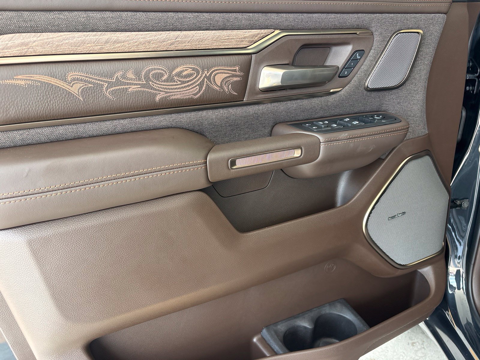 New 2027 RAM 1500 Laramie Longhorn AWD/4WD image 12