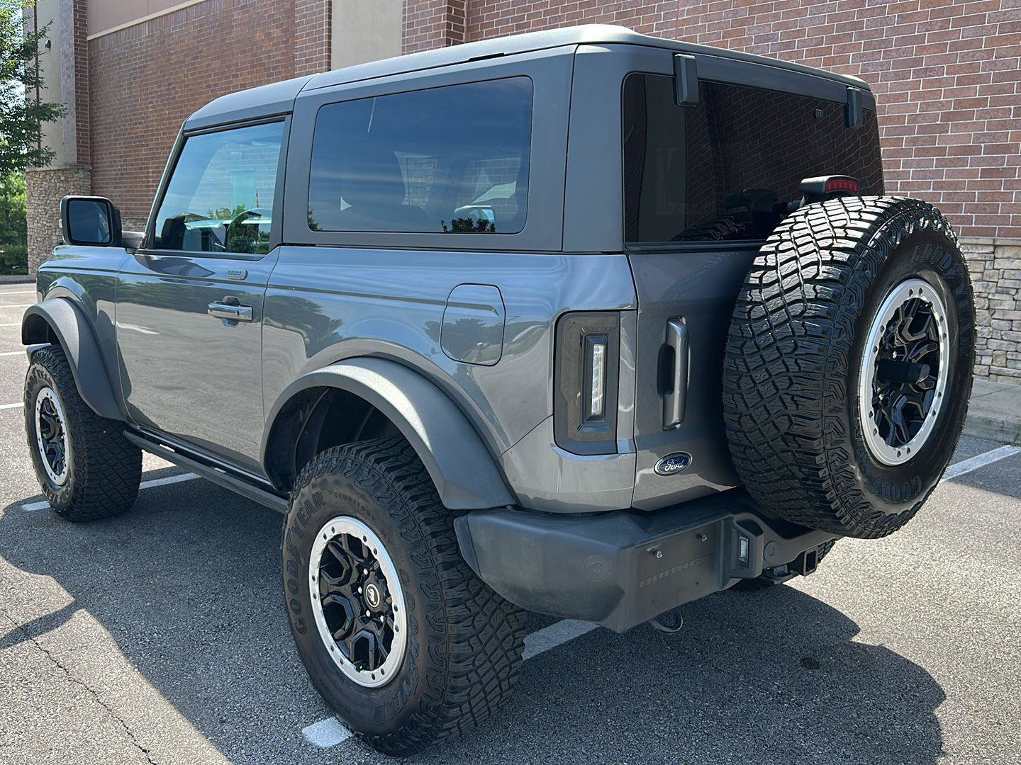 Certified 2023 Ford Bronco Outer Banks w/ Sasquatch Package AWD/4WD image 3