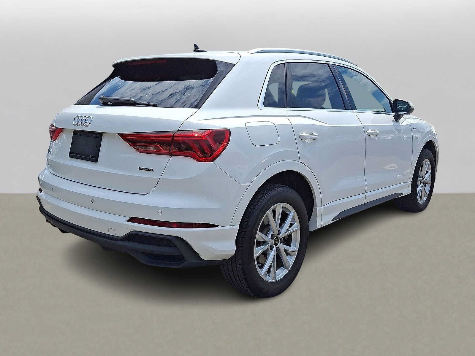 Certified 2023 Audi Q3 2.0T Premium w/ Convenience Package AWD/4WD image 22