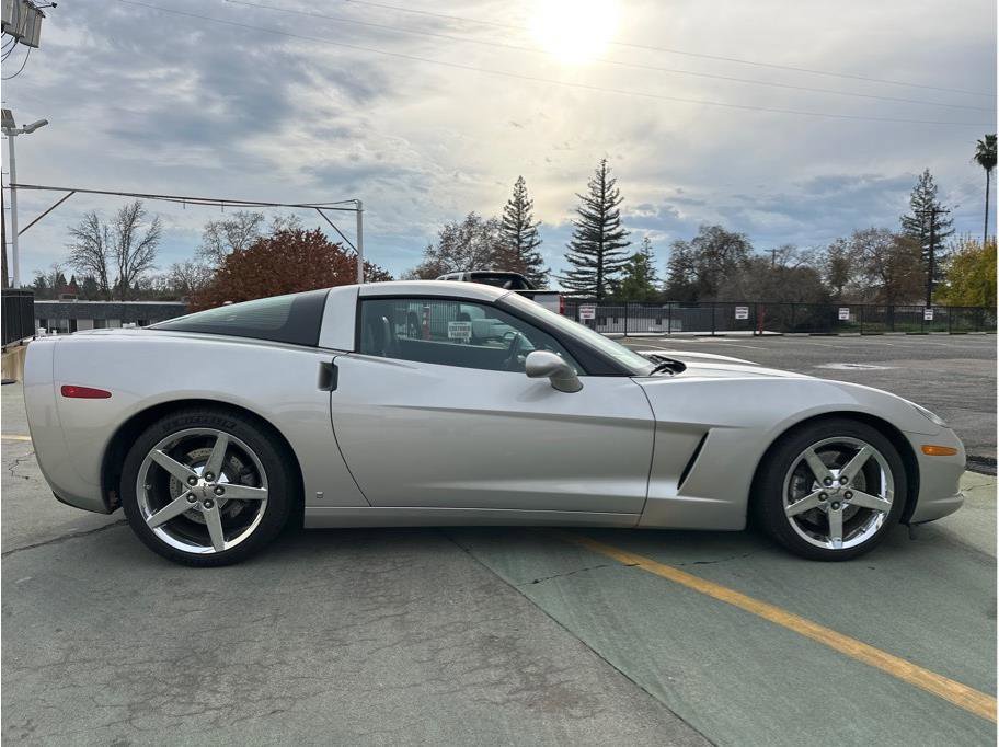 Used 2008 Chevrolet Corvette Coupe w/ Preferred Equipment Group image 8