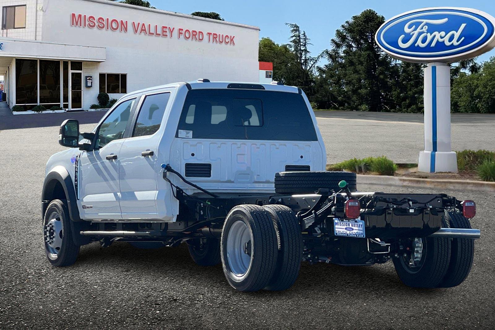 New 2026 Ford F550 2WD Crew Cab Super Duty image 6