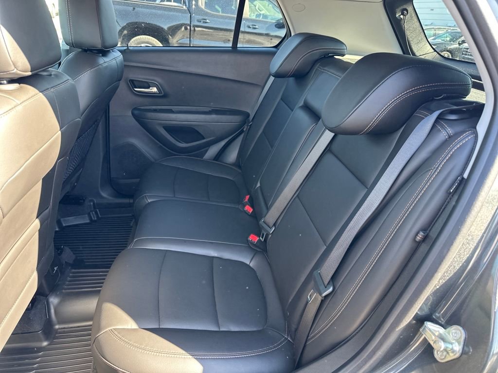 Used 2020 Chevrolet Trax Premier w/ LPO, Cargo Package image 13