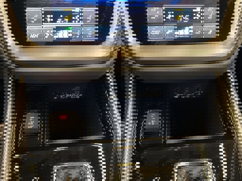 Used 2025 Subaru Legacy Premium image 28