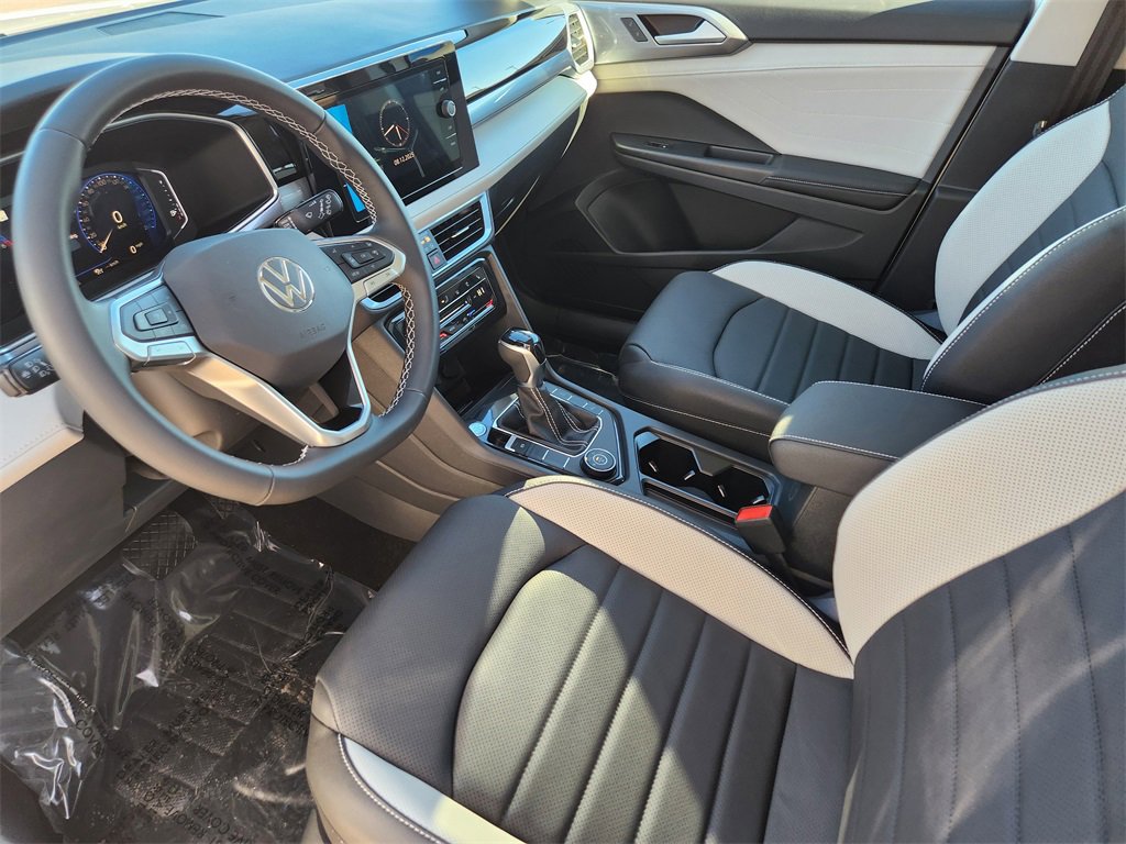 New 2026 Volkswagen Taos SEL image 6