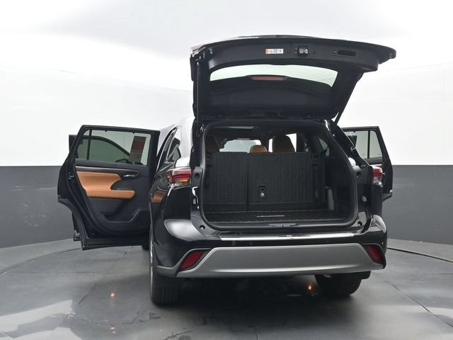 New 2026 Toyota Highlander Platinum AWD/4WD image 36
