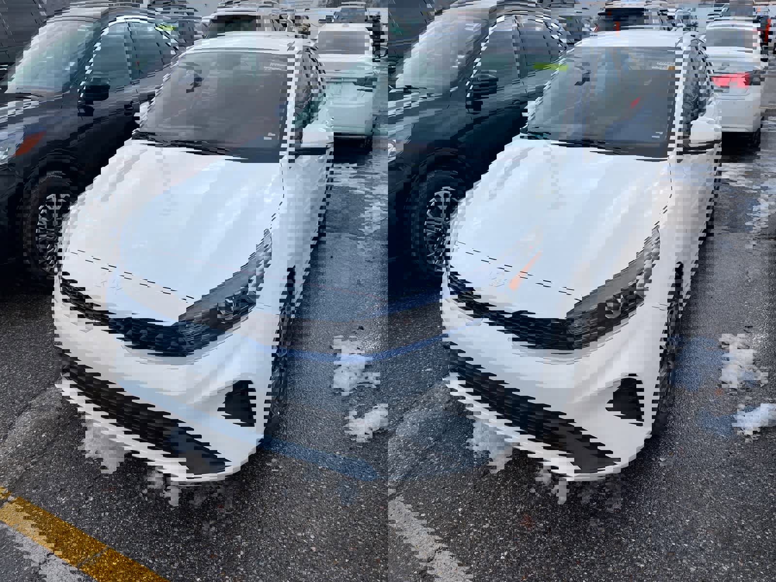 Used 2024 Kia Forte LXS image 3