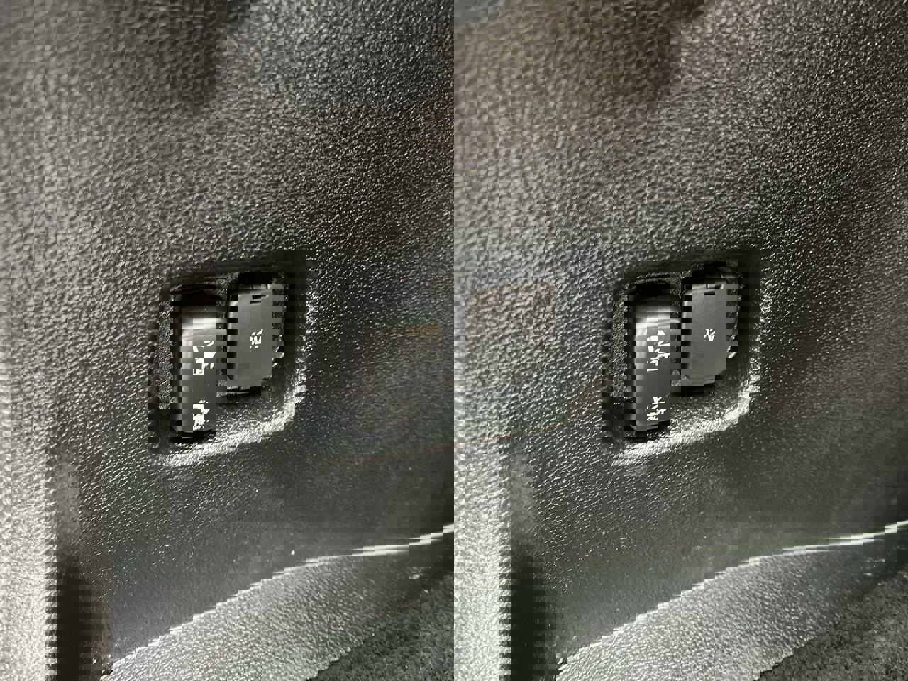 Used 2023 Ford Edge SEL w/ Sport Appearance Package image 28