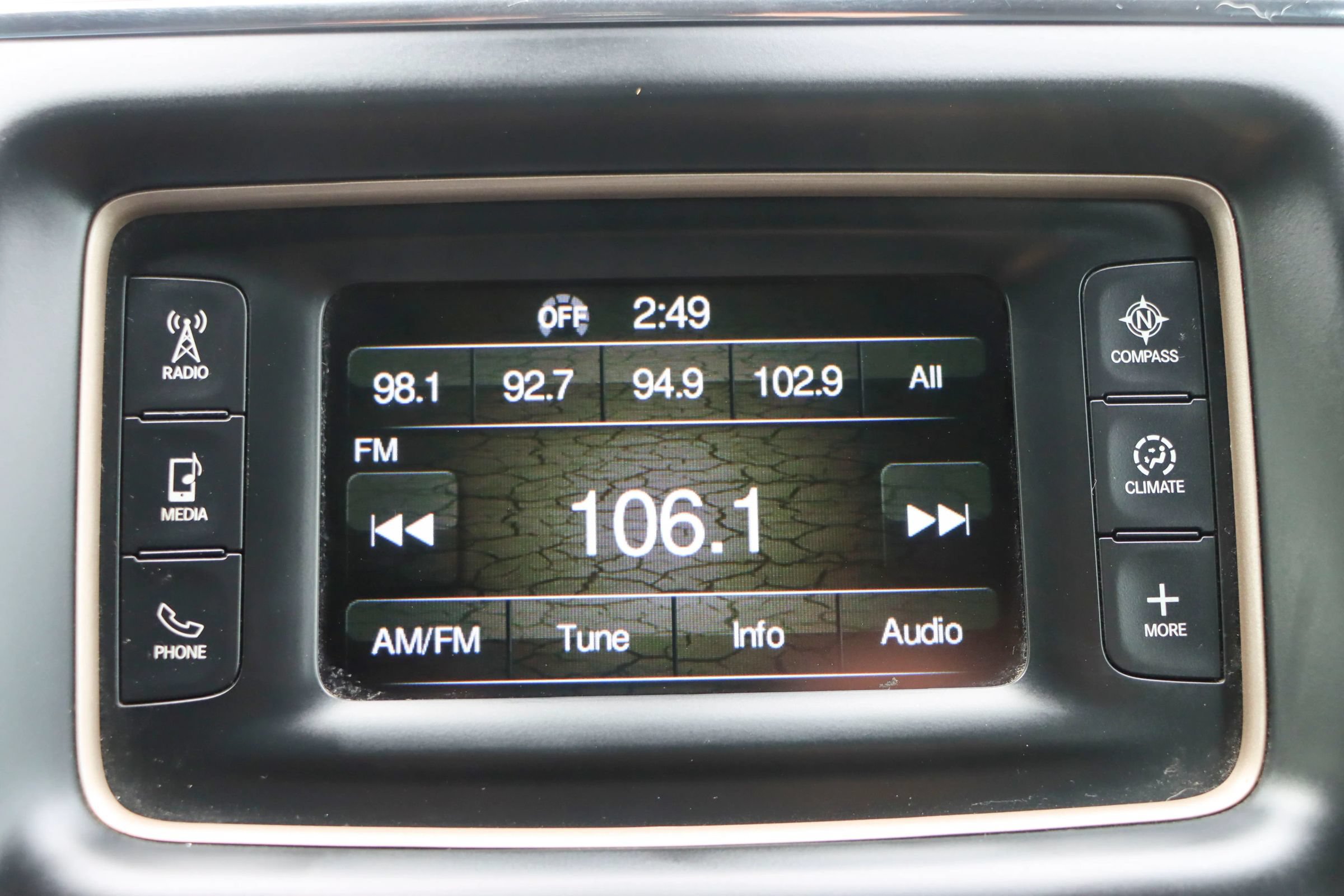 Used 2017 Jeep Grand Cherokee Laredo RWD image 31