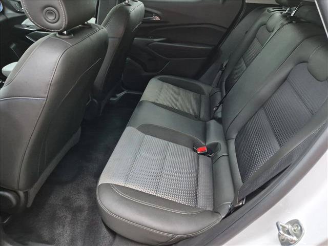 Certified 2024 Chevrolet Trax LT w/ Driver Confidence Package FWD image 17