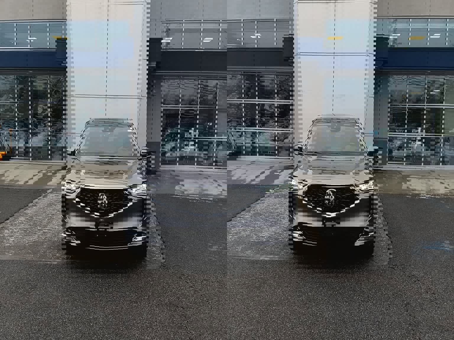 Used 2023 Acura MDX SH-AWD image 1