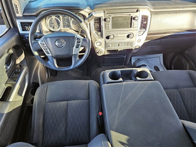 Used 2019 Nissan Titan SV image 6