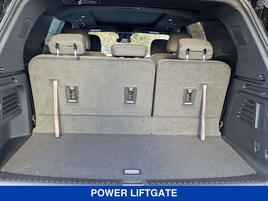 New 2025 Chevrolet Traverse LT w/ Enhanced Driving Package AWD/4WD image 33