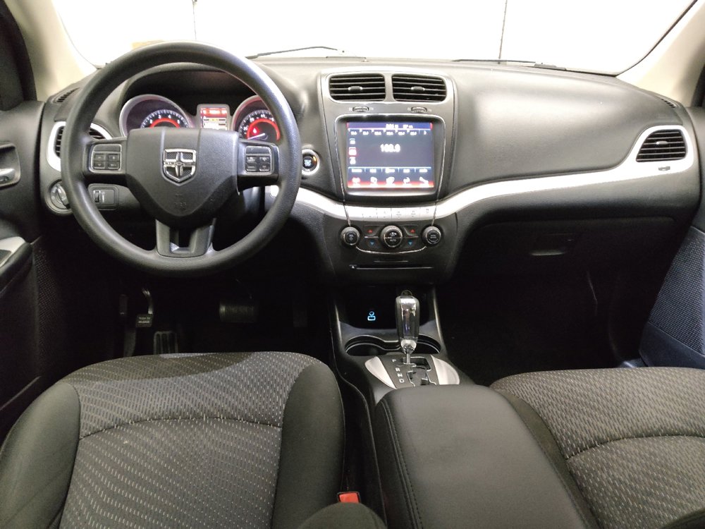 Used 2019 Dodge Journey SE image 22