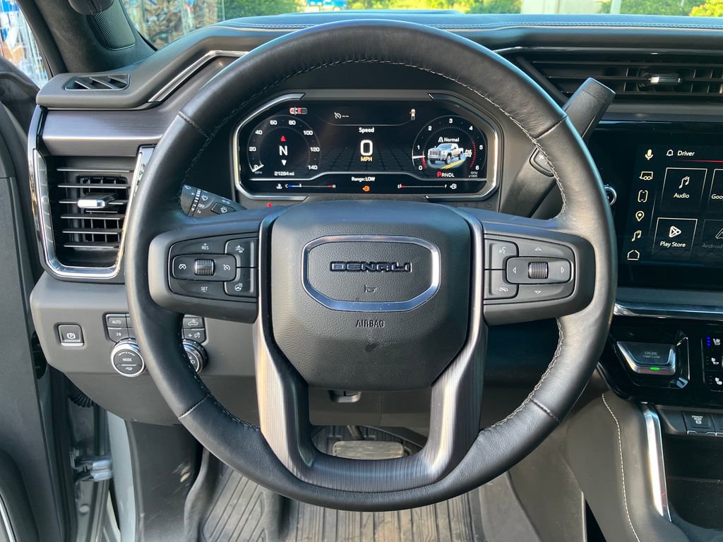 Used 2025 GMC Sierra 2500 Denali Ultimate w/ Max Trailering Package image 16