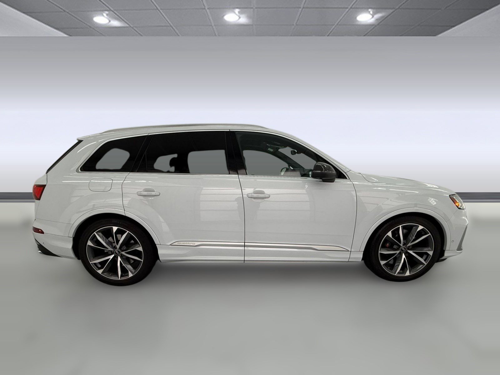 Used 2023 Audi SQ7 Prestige w/ Prestige Package AWD/4WD image 7