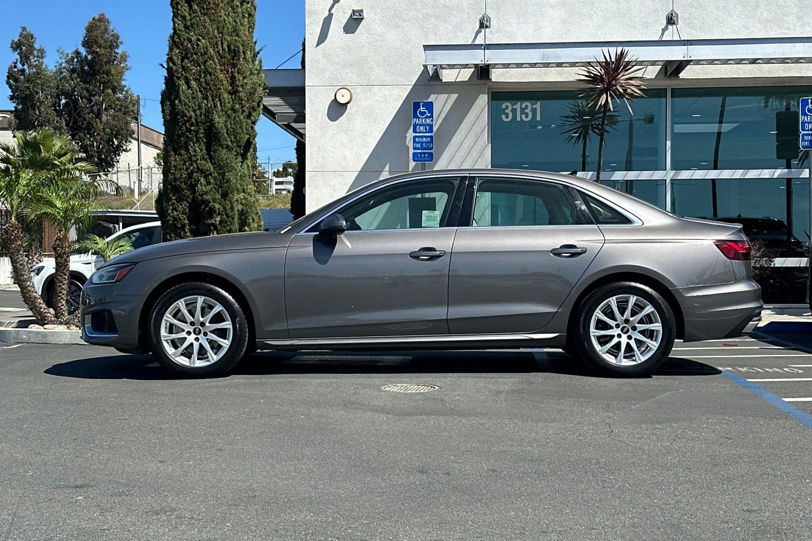 Used 2021 Audi A4 2.0T Premium w/ Convenience Package image 7