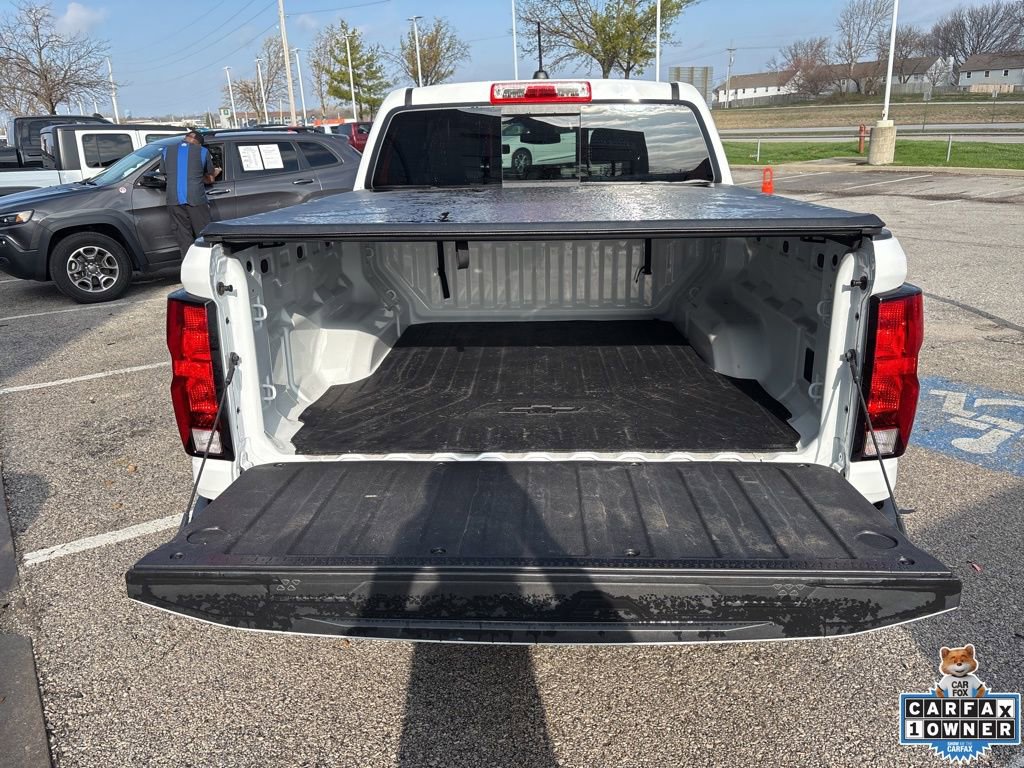 Used 2025 Chevrolet Colorado W/T image 2