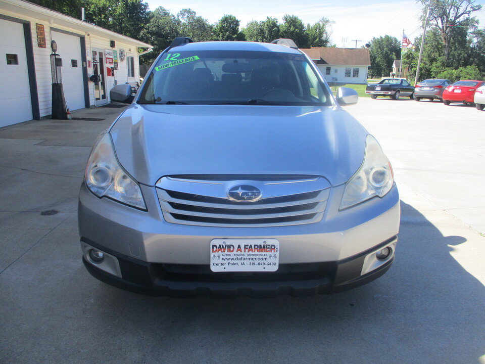 Used 2012 Subaru Outback 2.5i Premium w/ All-Weather Pkg AWD/4WD image 3