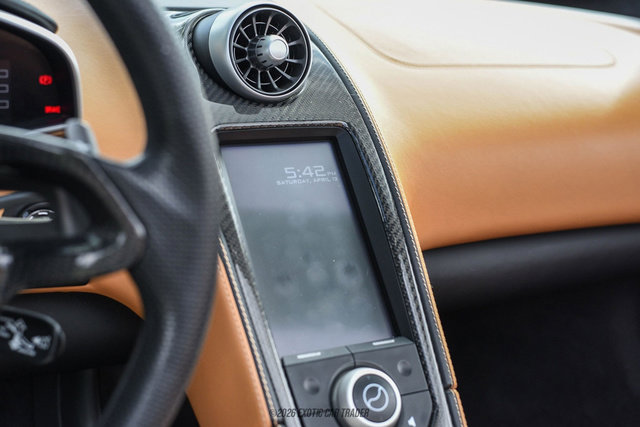 Used 2013 McLaren MP4-12C Spider image 29