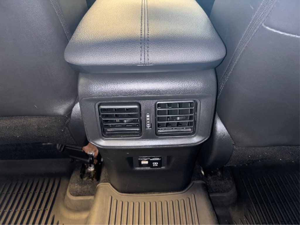 Used 2019 Toyota RAV4 XLE Premium FWD image 31