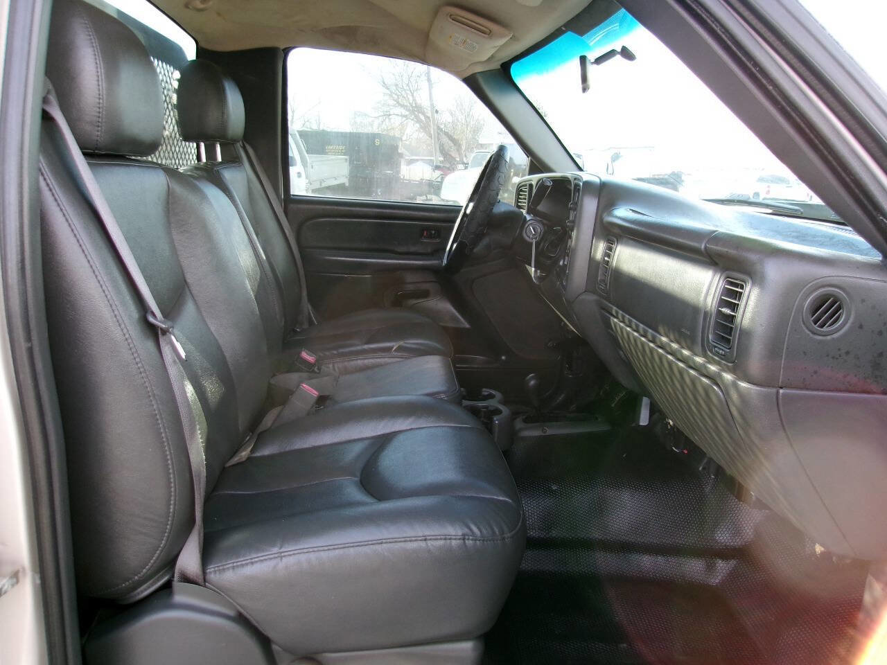 Used 2006 Chevrolet Silverado 3500 4x4 Regular Cab w/ Skid Plate Package image 12