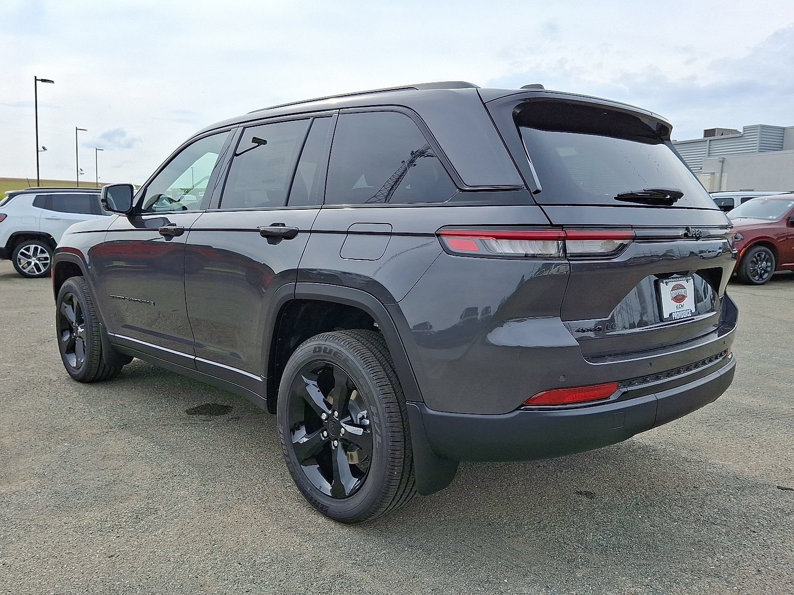 New 2025 Jeep Grand Cherokee Altitude AWD/4WD image 3