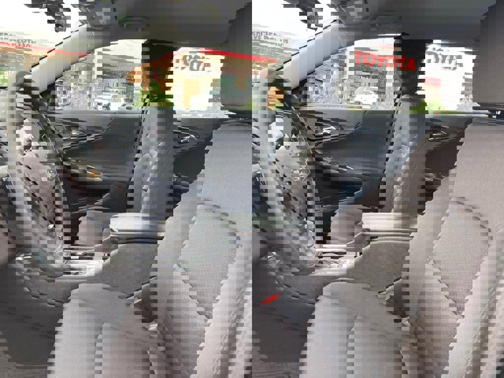 Used 2025 Chevrolet Malibu LT image 10