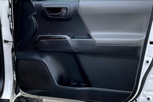 Used 2018 Toyota Tacoma SR5 image 26