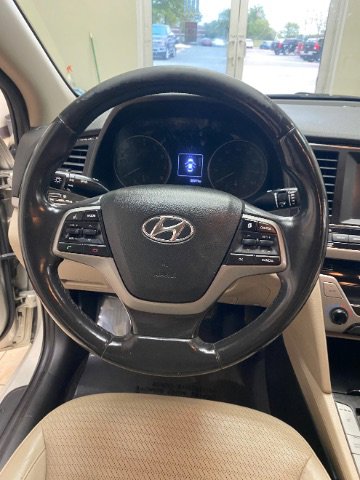 Used 2018 Hyundai Elantra Limited FWD image 19