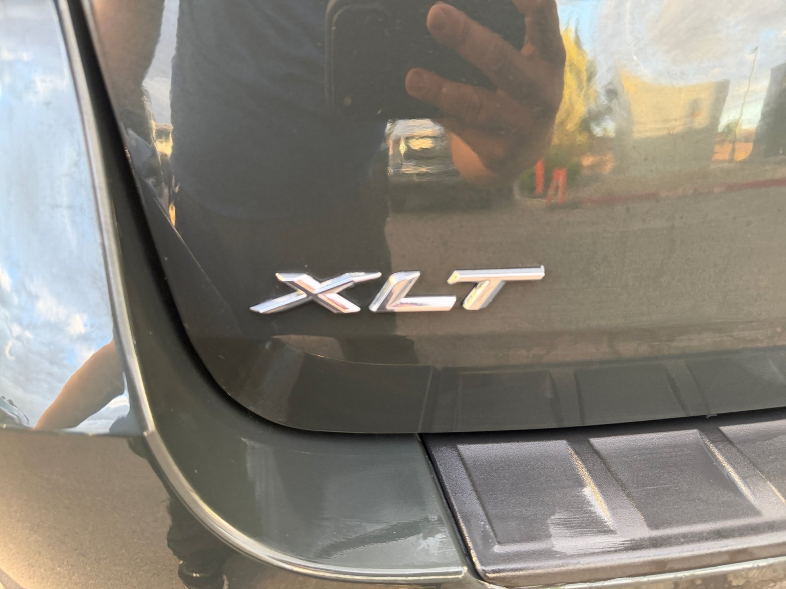 Used 2022 Ford Explorer XLT w/ Equipment Group 202A RWD image 28