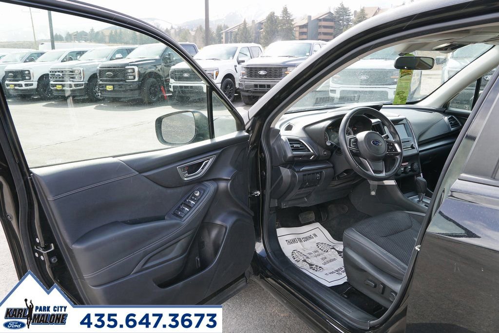 Used 2020 Subaru Forester Premium image 11