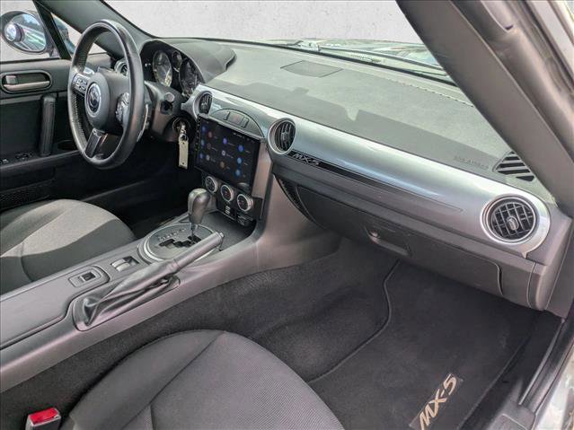 Used 2015 MAZDA MX-5 Miata Club RWD image 14