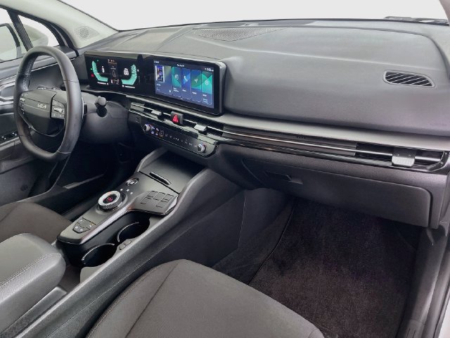 Used 2026 Kia Sportage LX FWD image 33