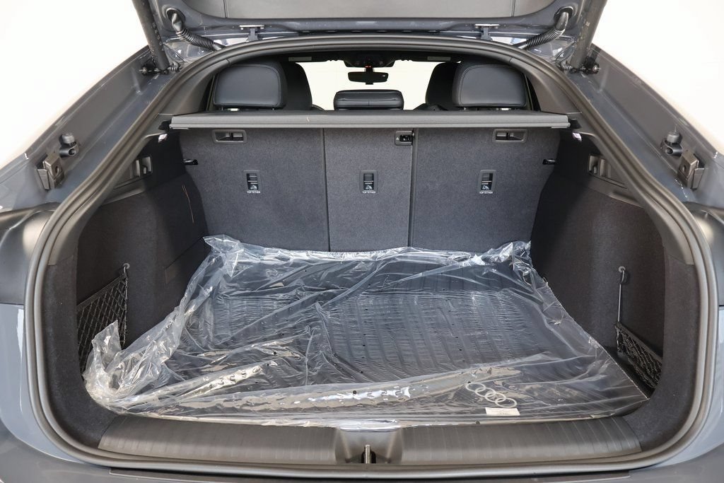 New 2027 Audi Q6 e-tron Premium Plus AWD/4WD image 8