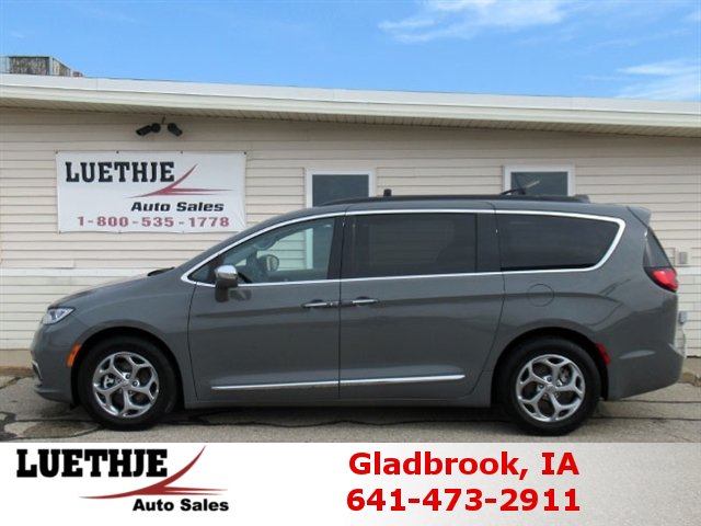 Used 2022 Chrysler Pacifica Limited