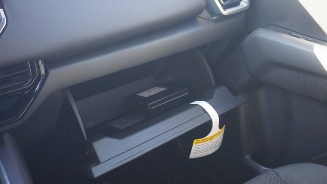 New 2025 GMC Canyon Elevation w/ Convenience Package image 30