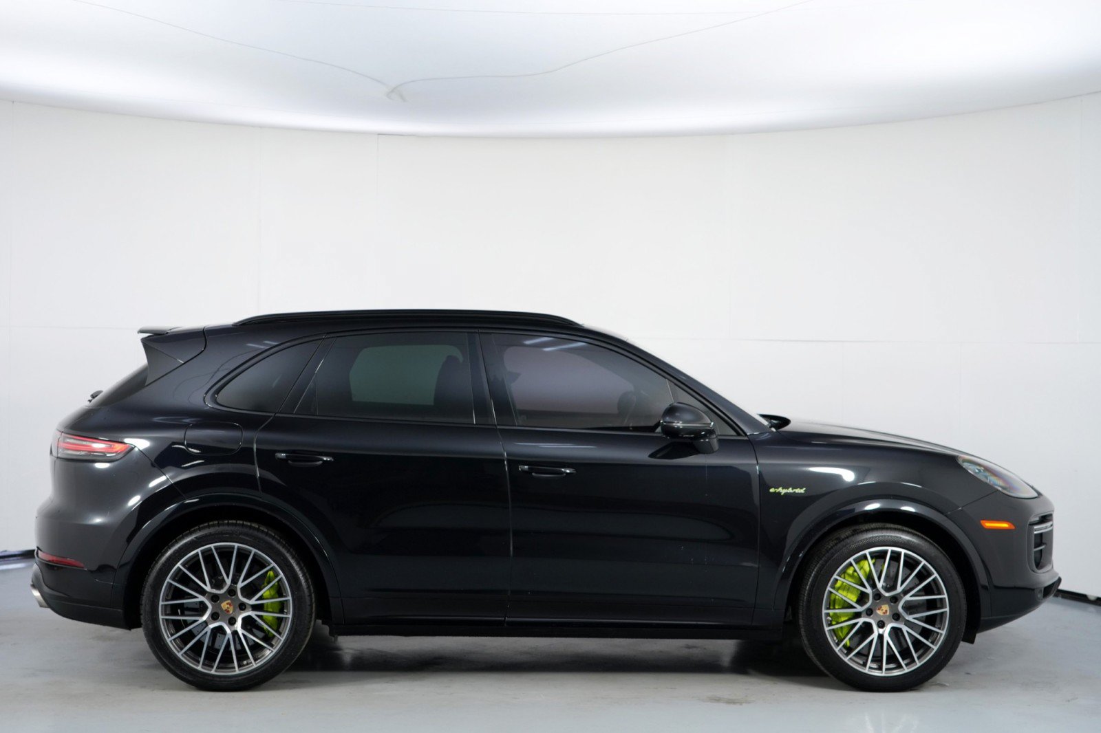 Used 2021 Porsche Cayenne Turbo S AWD/4WD image 56