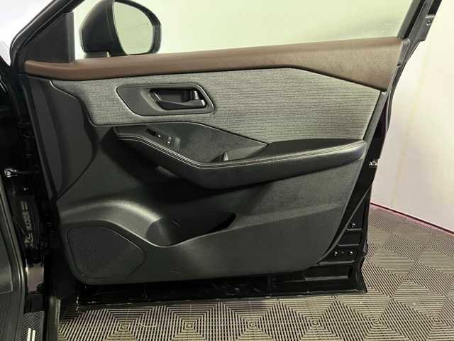 Certified 2021 Nissan Rogue S image 27