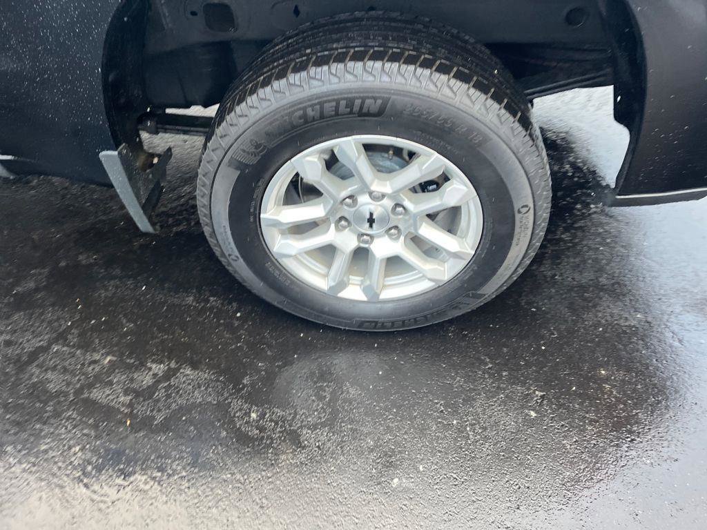 Used 2025 Chevrolet Silverado 1500 RST AWD/4WD image 30