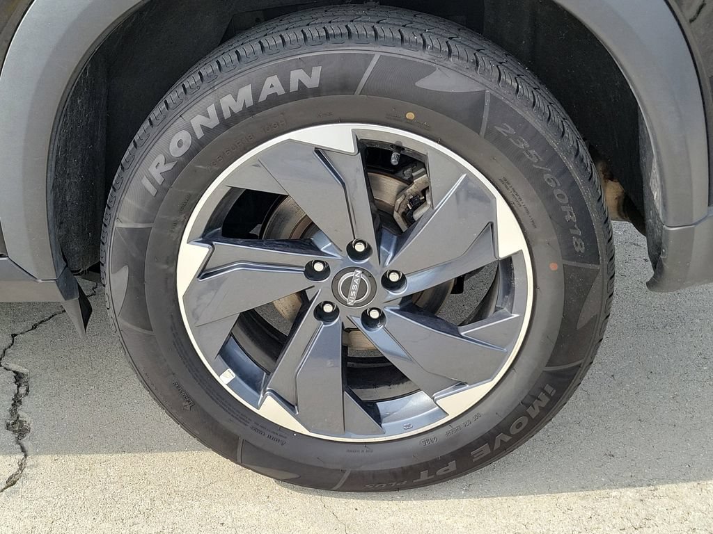 Certified 2025 Nissan Rogue SV FWD image 15