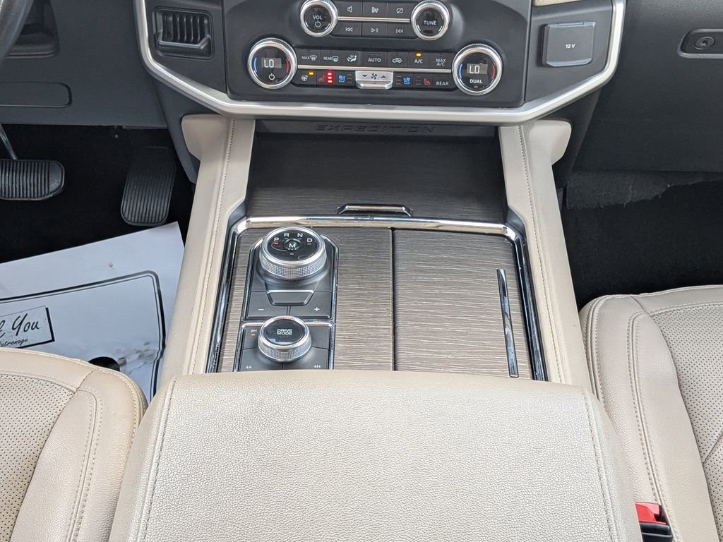 Used 2023 Ford Expedition Limited image 18