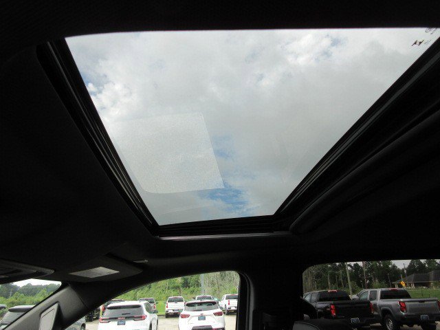 New 2025 GMC Sierra 2500 AT4 w/ AT4 Premium Plus Package image 17