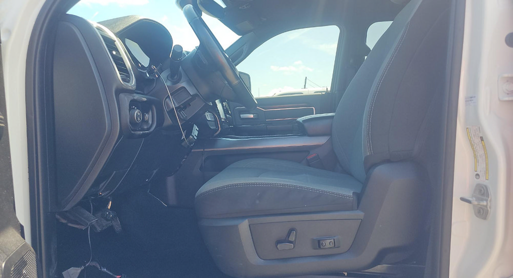 Used 2023 RAM 3500 Big Horn w/ Level 1 Equipment Group AWD/4WD image 5