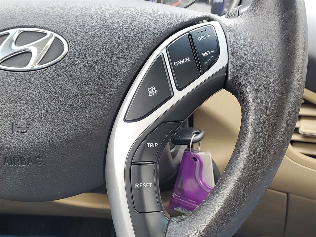 Used 2012 Hyundai Elantra Limited image 21