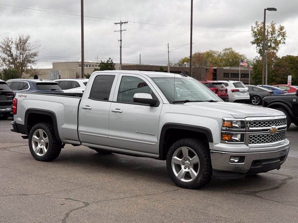 Used 2015 Chevrolet Silverado 1500 LT w/ LT Convenience Package AWD/4WD image 25