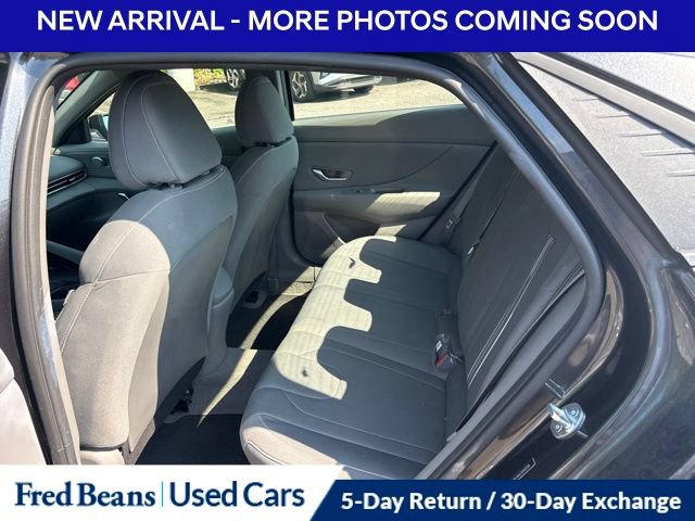 Used 2023 Hyundai Elantra SEL w/ Convenience Package FWD image 9