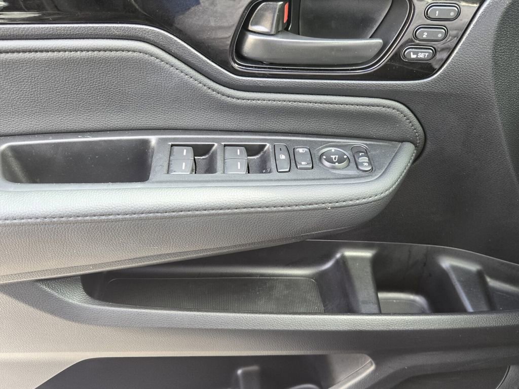 Certified 2026 Honda Odyssey Touring image 30