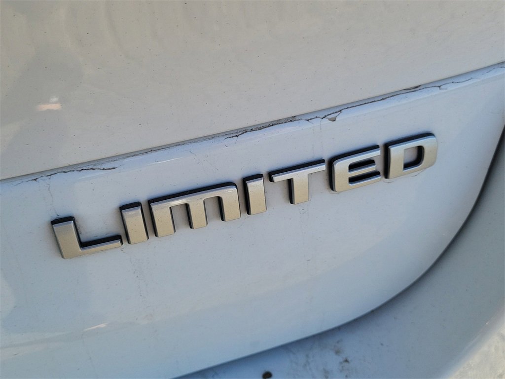 Used 2024 Jeep Grand Cherokee L Limited w/ Luxury Tech Group II image 8